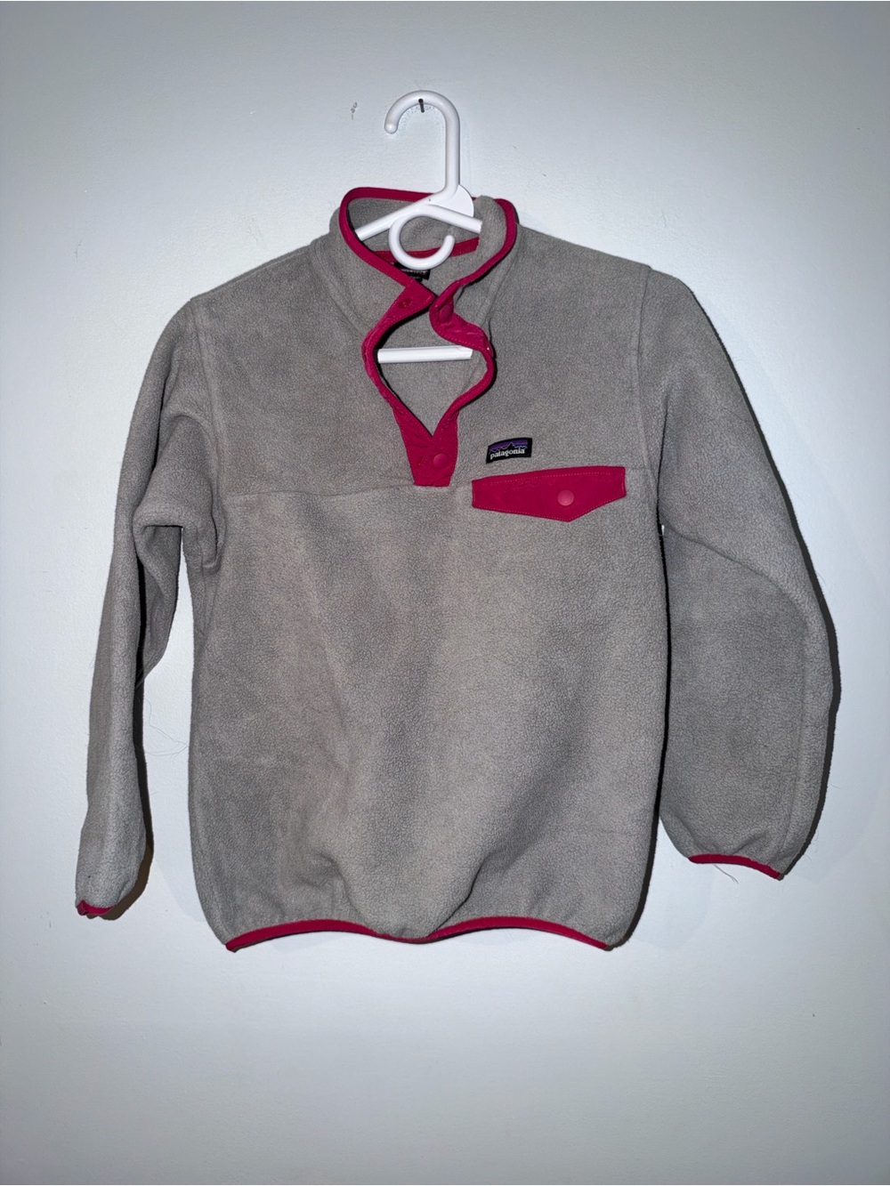Patagonia Men's Gray Fleece Snap Pullover with Pink Trim